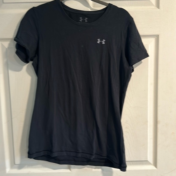 Women’s medium under armor tshirt black - Picture 1 of 4